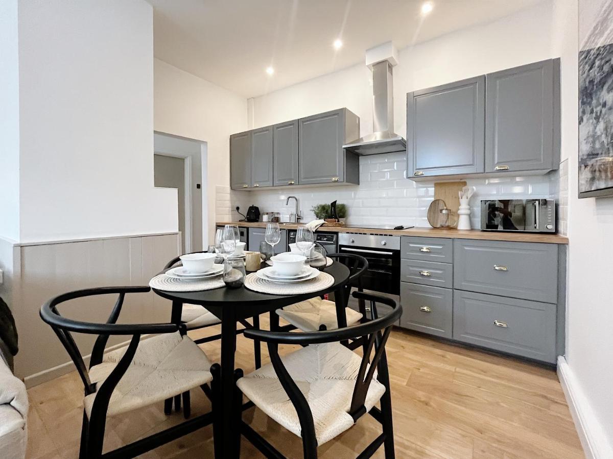 Todmorden Town Centre Apartment ภายนอก รูปภาพ