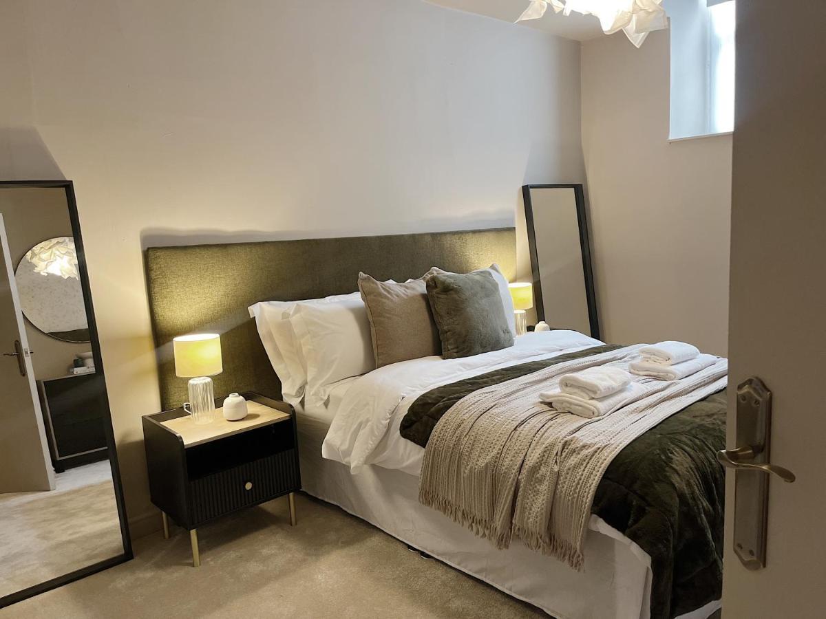 Todmorden Town Centre Apartment ภายนอก รูปภาพ