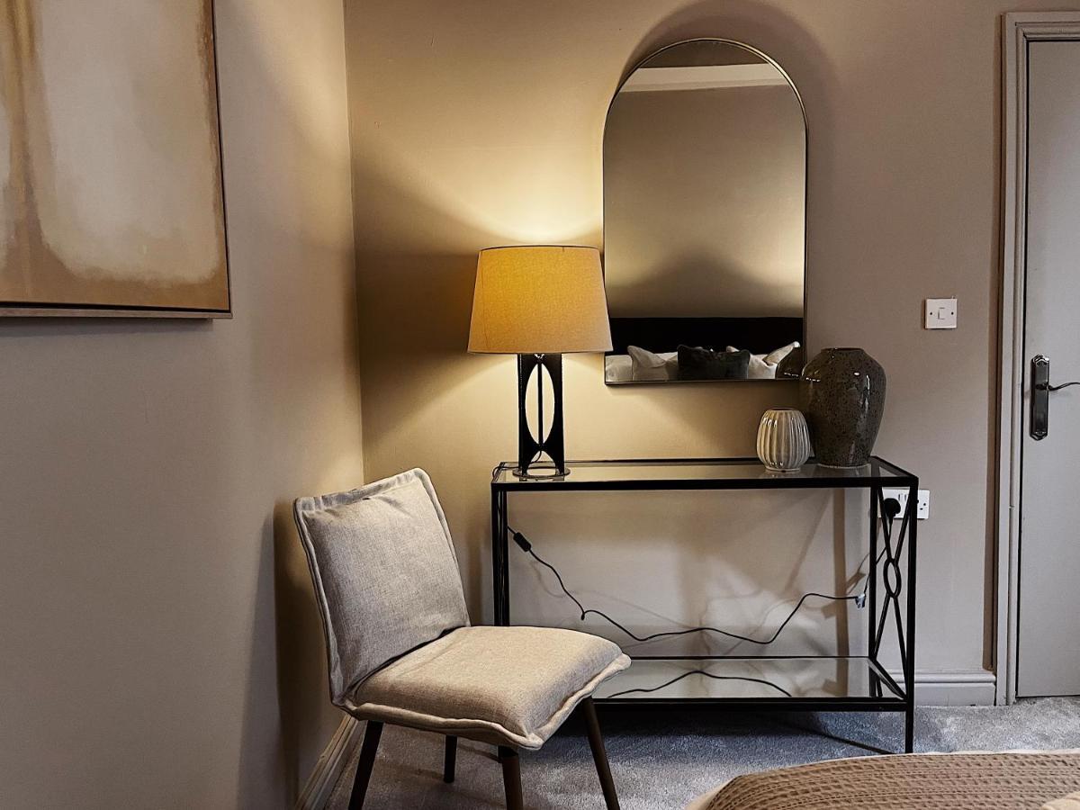 Todmorden Town Centre Apartment ภายนอก รูปภาพ