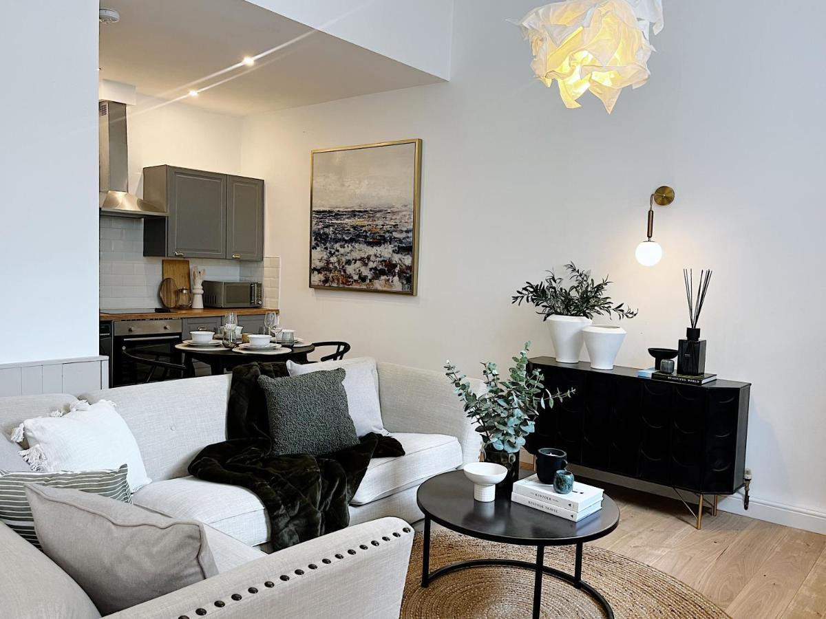 Todmorden Town Centre Apartment ภายนอก รูปภาพ