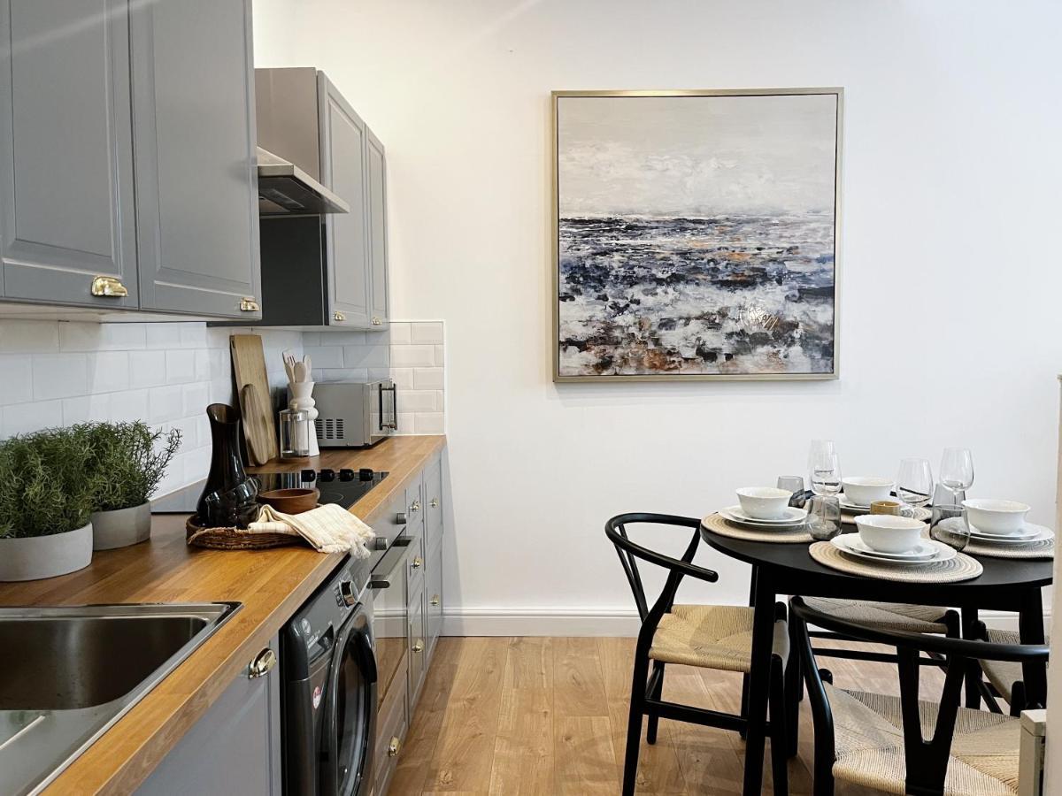 Todmorden Town Centre Apartment ภายนอก รูปภาพ