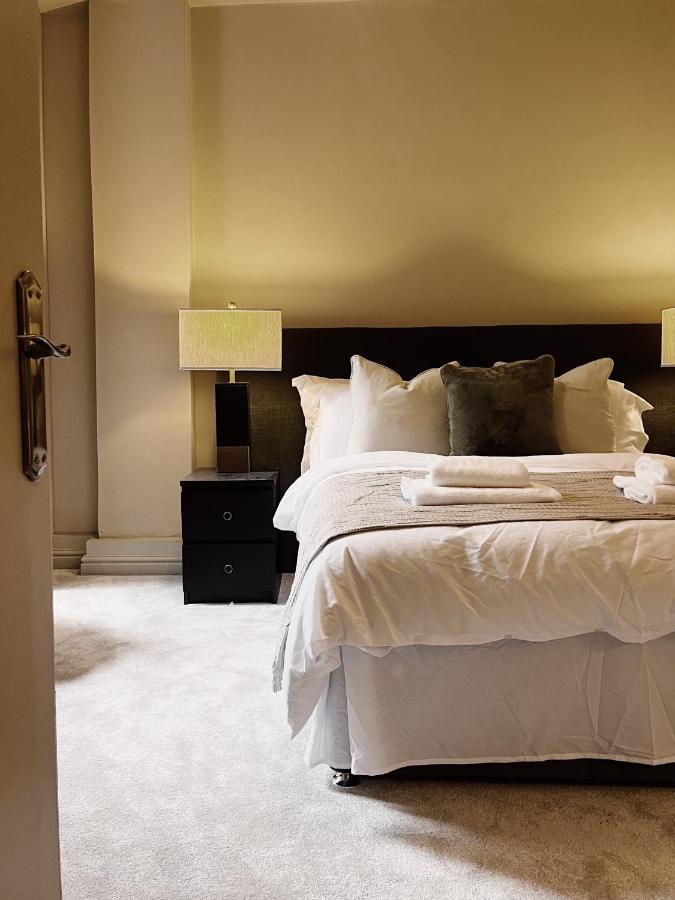 Todmorden Town Centre Apartment ภายนอก รูปภาพ