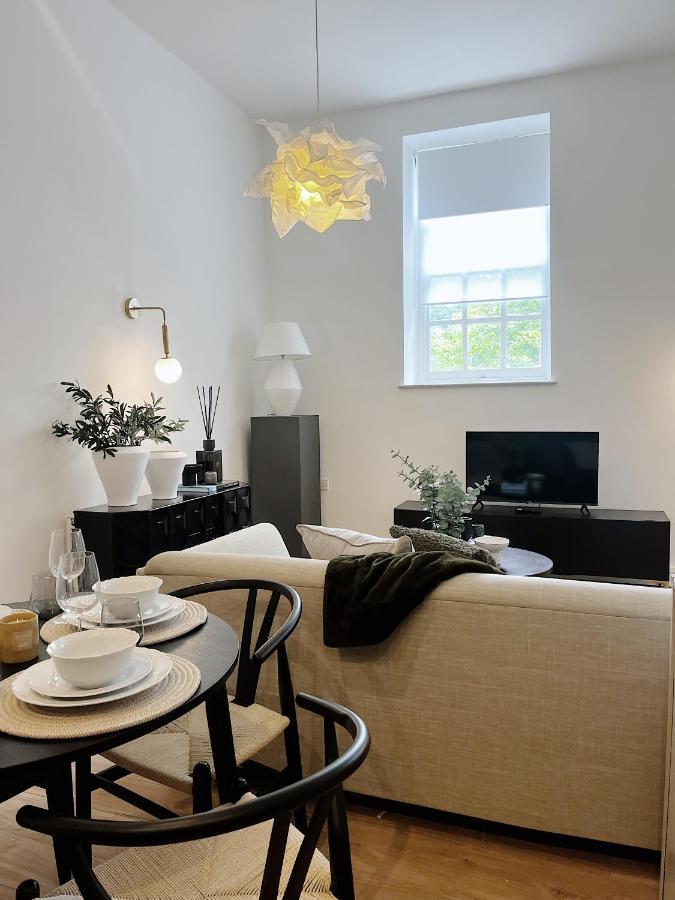 Todmorden Town Centre Apartment ภายนอก รูปภาพ